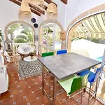 Isabel- Balcon Al Mar-